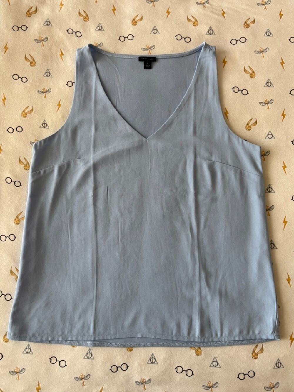 Ann Taylor Mixed Media V-Neck Shell – Light Blue/Periwinkle, Size M